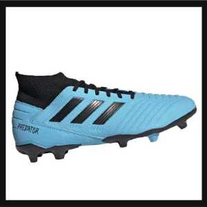 Футболни обувки